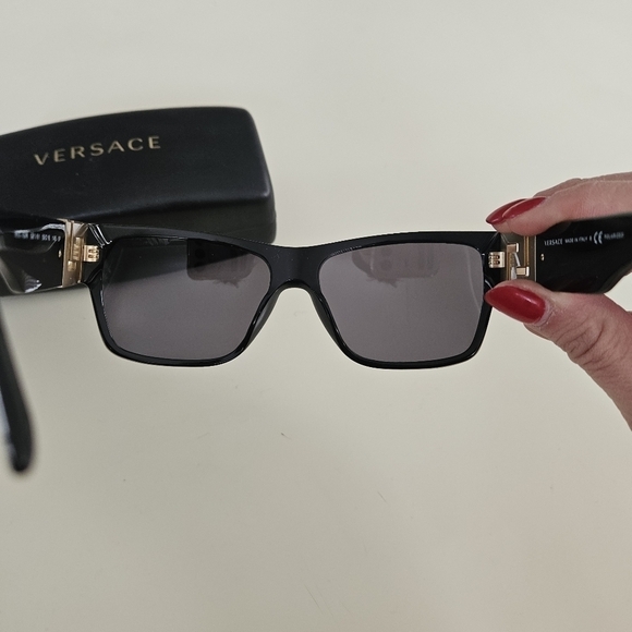 Versace Polorize Sunglass - Picture 5 of 10